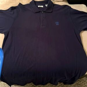 IZOD MEDIUM black with IZOD blue emblem on the front. Slightly worn.